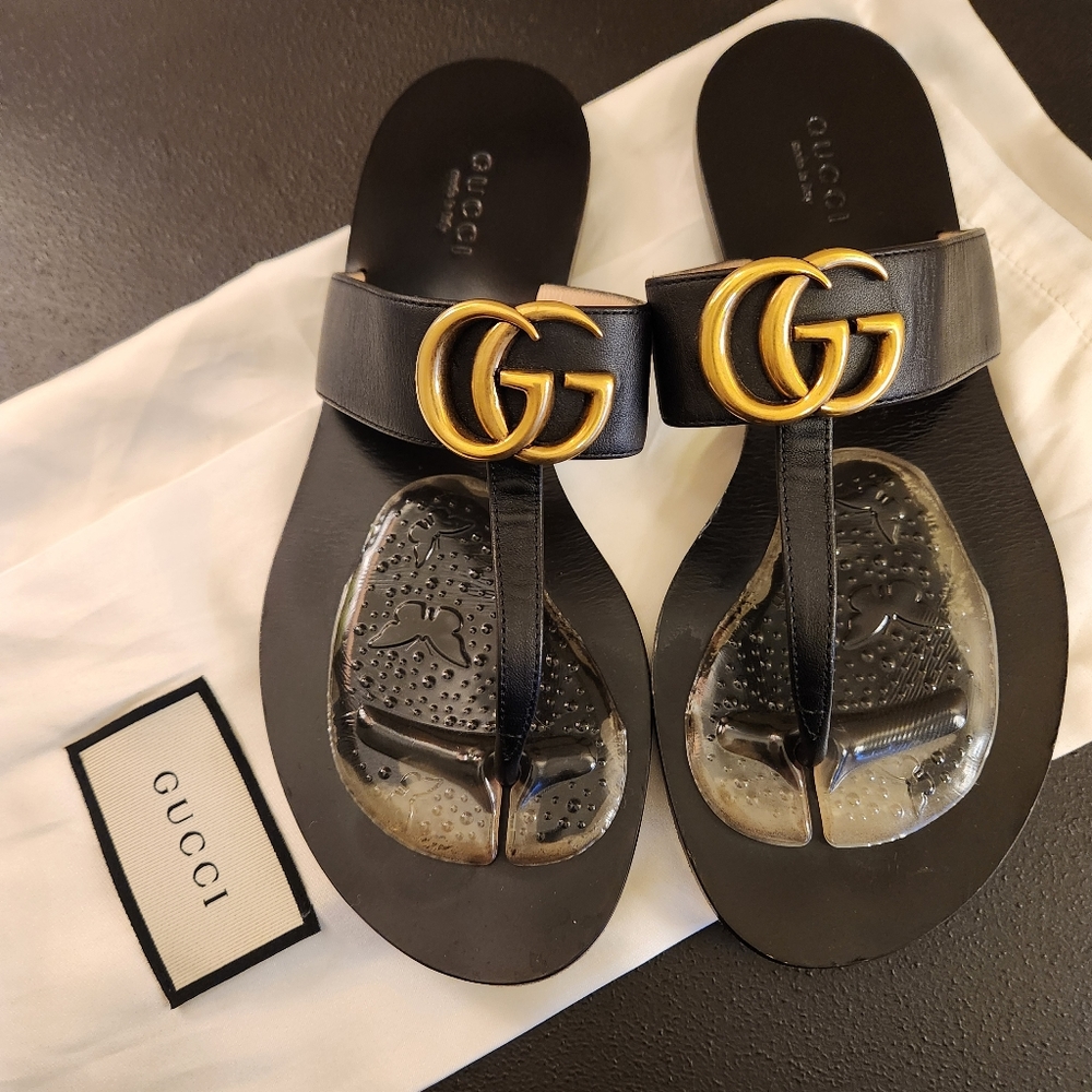 Gucci Leather Thong Sandal With Double G